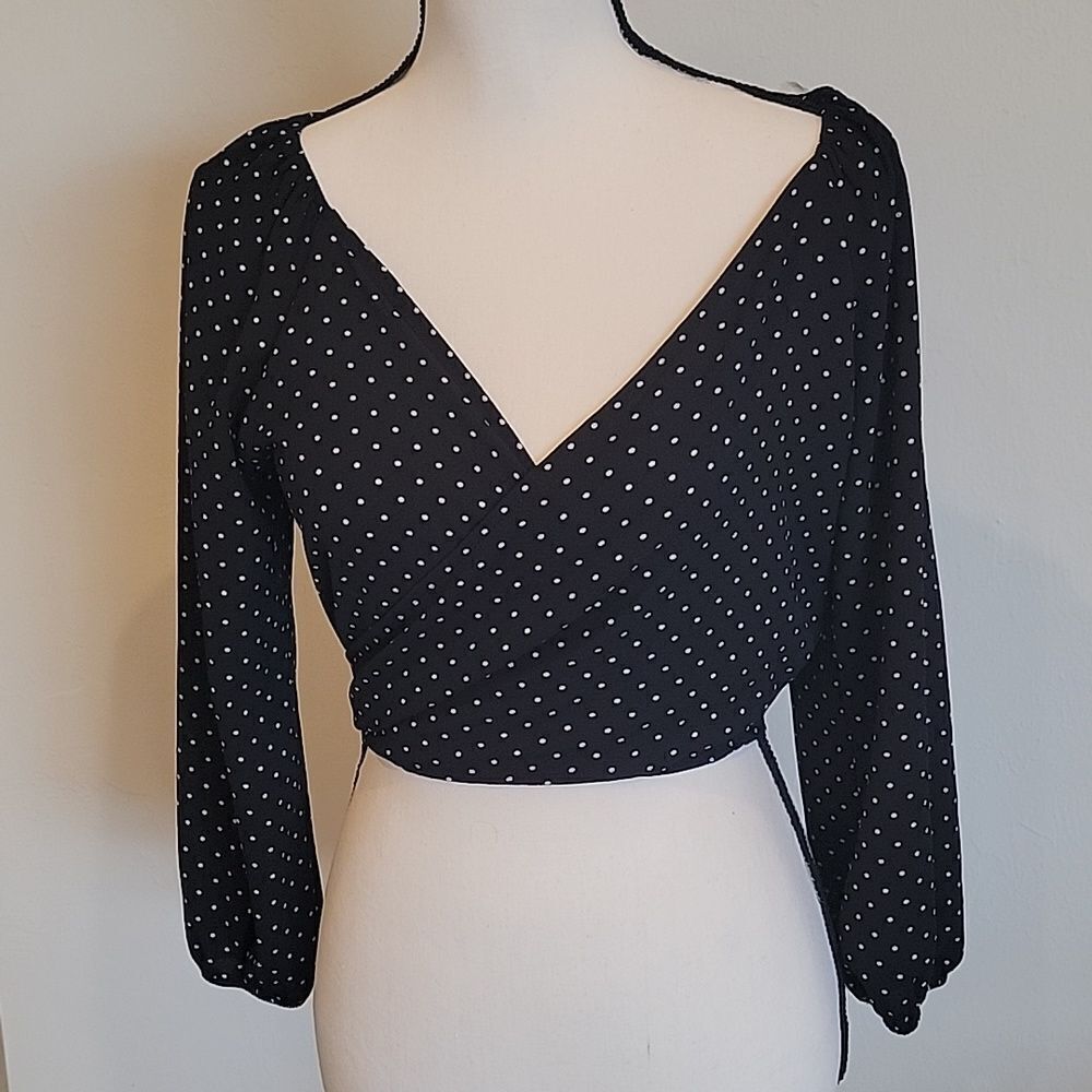Papaya wrap front crossover guaze black and white polka dot blouse. Size S